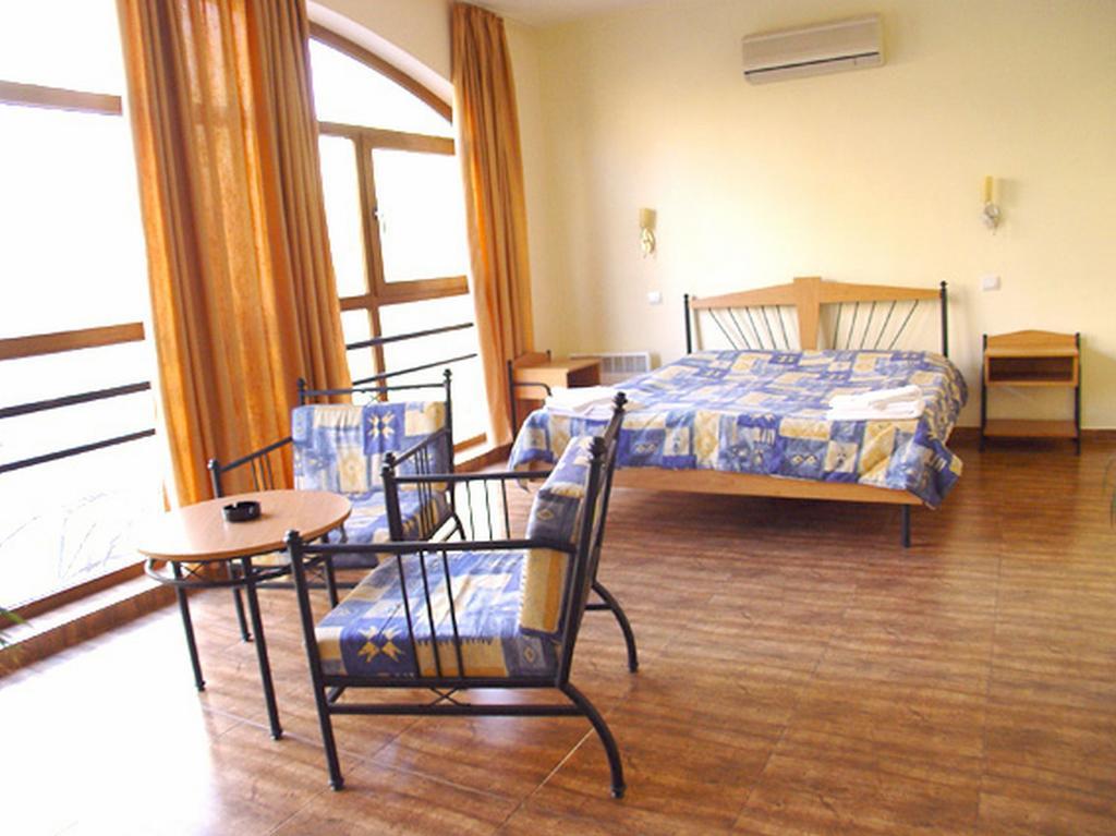 Central Family Hotel هاسكوفو الغرفة الصورة