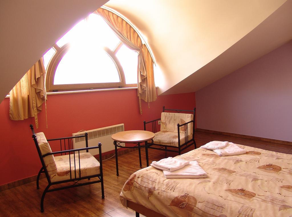 Central Family Hotel هاسكوفو الغرفة الصورة
