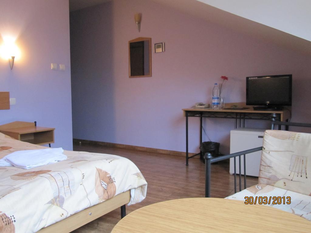Central Family Hotel هاسكوفو الغرفة الصورة