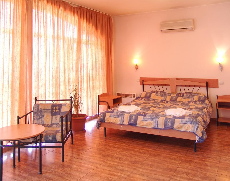 Central Family Hotel هاسكوفو الغرفة الصورة