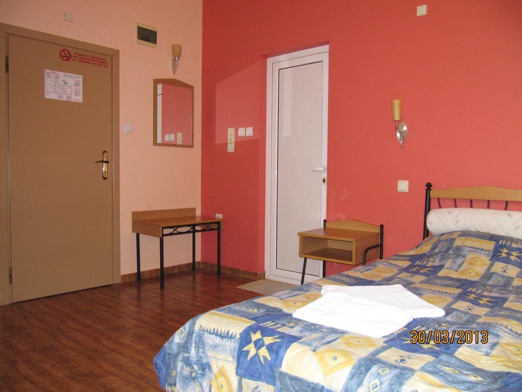 Central Family Hotel هاسكوفو الغرفة الصورة