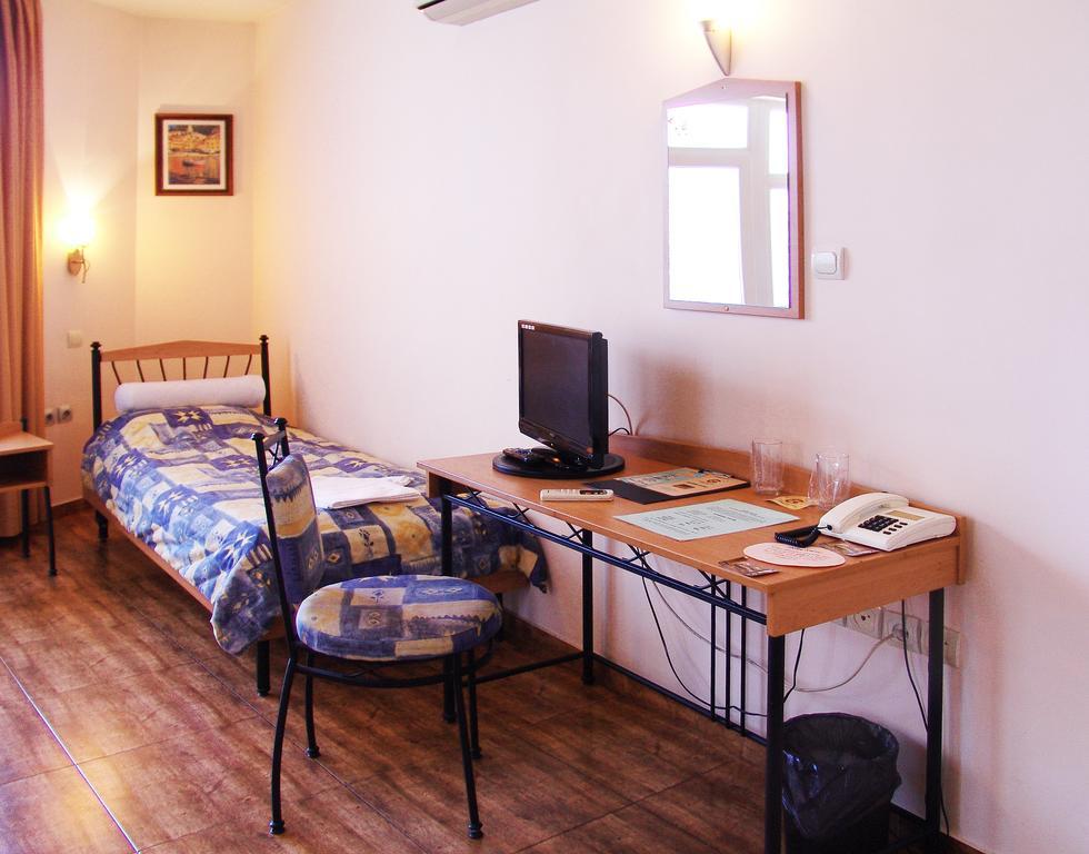 Central Family Hotel هاسكوفو الغرفة الصورة